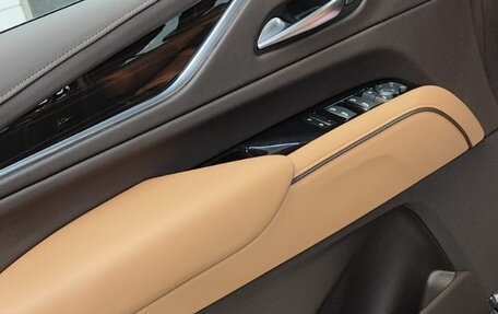 Cadillac Escalade V, 2023 год, 13 000 000 рублей, 13 фотография