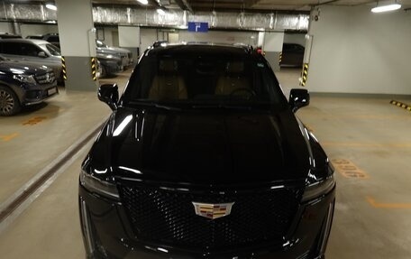 Cadillac Escalade V, 2023 год, 13 000 000 рублей, 4 фотография