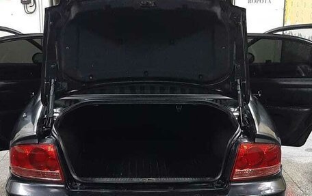 Hyundai Sonata IV рестайлинг, 2005 год, 300 000 рублей, 15 фотография