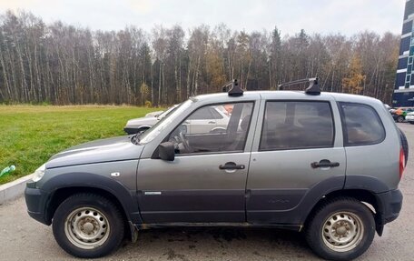 Chevrolet Niva I рестайлинг, 2011 год, 250 000 рублей, 2 фотография