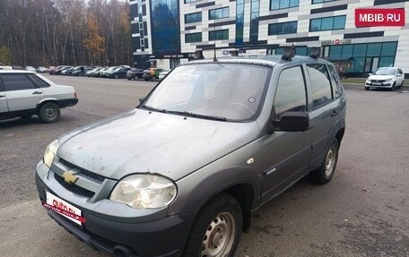 Chevrolet Niva I рестайлинг, 2011 год, 250 000 рублей, 3 фотография