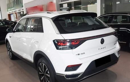 Volkswagen T-Roc I, 2025 год, 2 560 000 рублей, 7 фотография