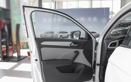 Volkswagen T-Roc I, 2025 год, 2 560 000 рублей, 9 фотография