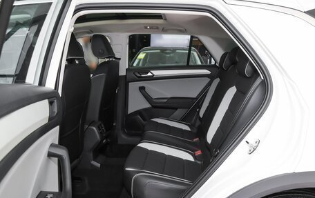 Volkswagen T-Roc I, 2025 год, 2 560 000 рублей, 23 фотография