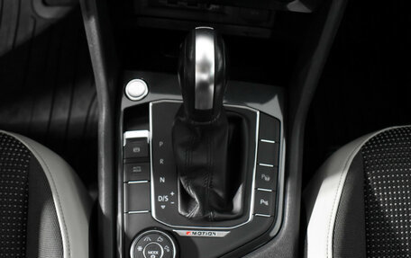 Volkswagen Tiguan II, 2019 год, 2 550 000 рублей, 10 фотография