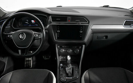 Volkswagen Tiguan II, 2019 год, 2 550 000 рублей, 14 фотография