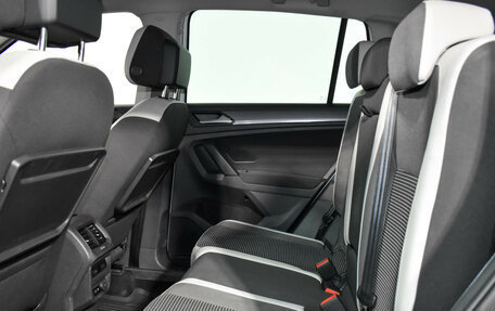 Volkswagen Tiguan II, 2019 год, 2 550 000 рублей, 12 фотография