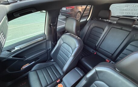 Volkswagen Golf GTI VII, 2017 год, 2 650 000 рублей, 3 фотография