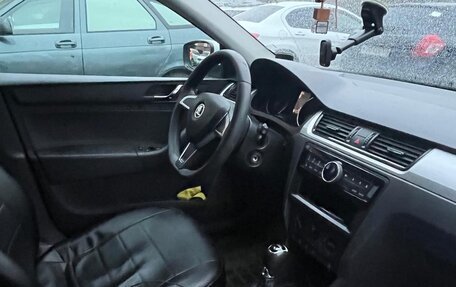 Skoda Rapid I, 2015 год, 900 000 рублей, 6 фотография