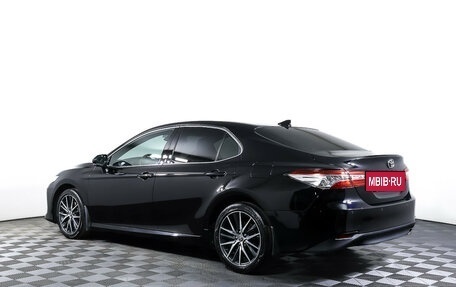 Toyota Camry, 2021 год, 3 700 000 рублей, 7 фотография