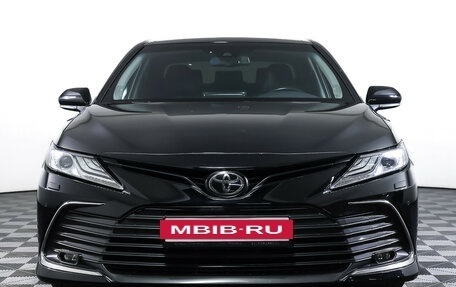 Toyota Camry, 2021 год, 3 700 000 рублей, 2 фотография