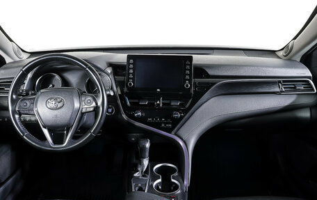 Toyota Camry, 2021 год, 3 700 000 рублей, 14 фотография