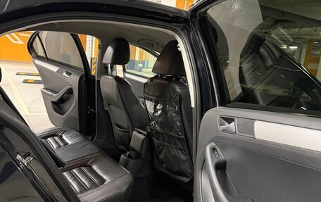 Volkswagen Jetta VI, 2013 год, 900 000 рублей, 8 фотография