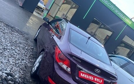 Hyundai Solaris II рестайлинг, 2011 год, 660 000 рублей, 6 фотография