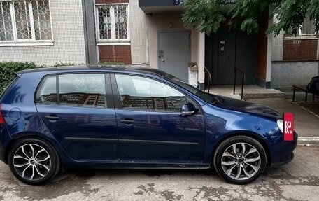Volkswagen Golf V, 2004 год, 445 000 рублей, 2 фотография