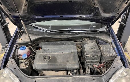 Volkswagen Golf V, 2004 год, 445 000 рублей, 16 фотография