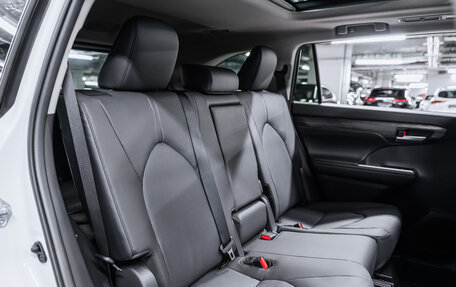 Toyota Highlander, 2025 год, 6 100 000 рублей, 22 фотография