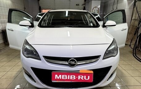 Opel Astra J, 2013 год, 700 000 рублей, 1 фотография