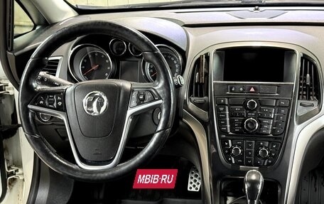 Opel Astra J, 2013 год, 700 000 рублей, 19 фотография