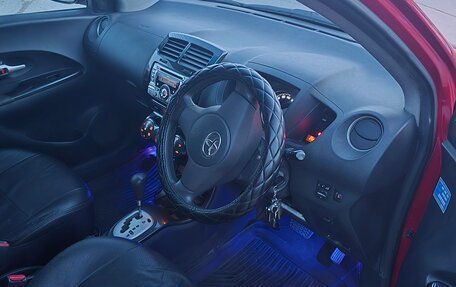 Toyota Ist II, 2010 год, 1 000 000 рублей, 2 фотография