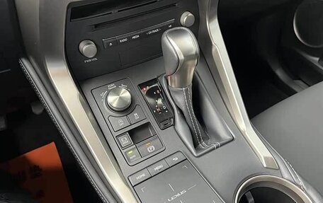 Lexus NX I, 2021 год, 2 900 000 рублей, 7 фотография