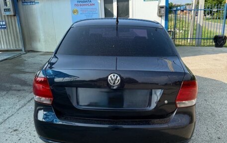 Volkswagen Polo VI (EU Market), 2011 год, 650 000 рублей, 2 фотография