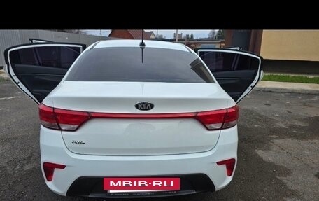 KIA Rio IV, 2018 год, 1 180 000 рублей, 2 фотография