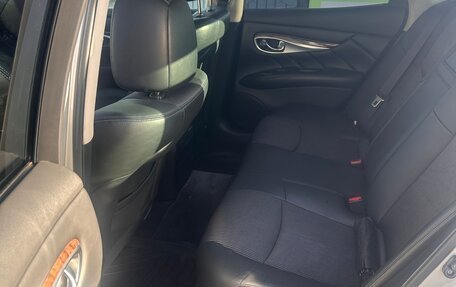 Nissan Fuga II, 2010 год, 2 200 000 рублей, 17 фотография