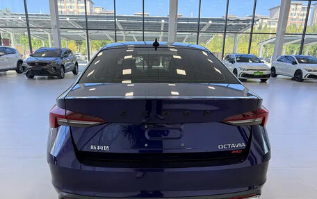 Skoda Octavia IV, 2022 год, 2 250 000 рублей, 6 фотография