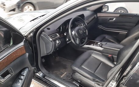 Mercedes-Benz E-Класс, 2013 год, 1 250 000 рублей, 10 фотография