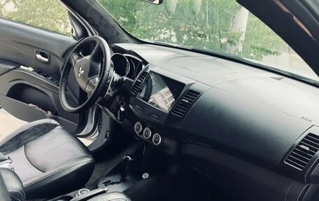 Mitsubishi Outlander III рестайлинг 3, 2007 год, 1 175 000 рублей, 6 фотография