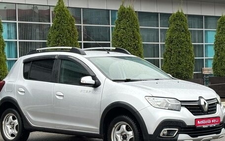 Renault Sandero II рестайлинг, 2020 год, 1 025 000 рублей, 1 фотография