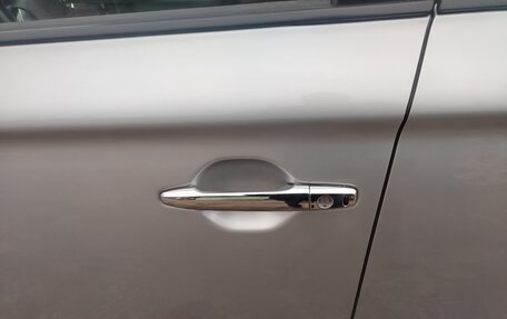 Mitsubishi Outlander III рестайлинг 3, 2016 год, 1 660 000 рублей, 10 фотография