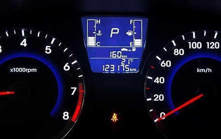 Hyundai Solaris II рестайлинг, 2014 год, 897 000 рублей, 16 фотография