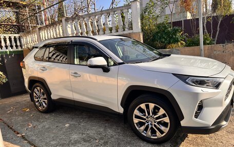 Toyota RAV4, 2020 год, 3 500 000 рублей, 3 фотография