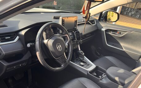 Toyota RAV4, 2020 год, 3 500 000 рублей, 16 фотография