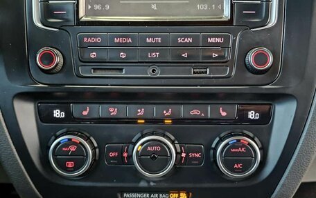 Volkswagen Jetta VI, 2014 год, 1 375 000 рублей, 22 фотография