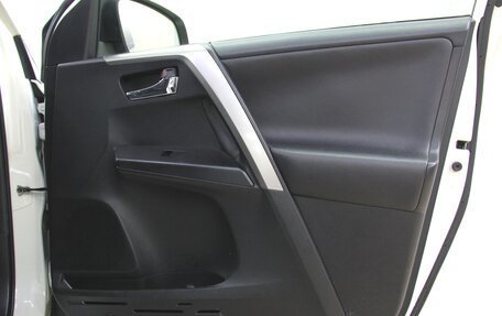 Toyota RAV4, 2016 год, 2 243 000 рублей, 29 фотография