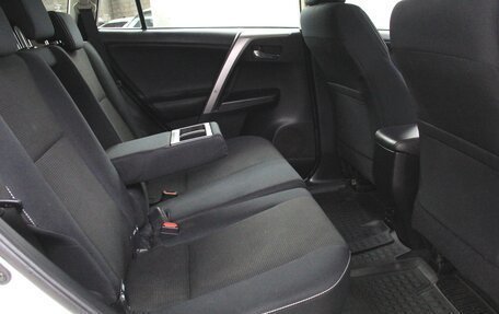 Toyota RAV4, 2016 год, 2 243 000 рублей, 28 фотография