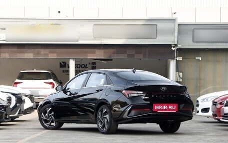 Hyundai Elantra, 2025 год, 1 950 000 рублей, 4 фотография