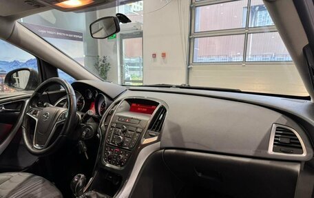 Opel Astra J, 2013 год, 799 000 рублей, 11 фотография