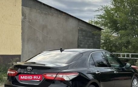 Toyota Camry, 2018 год, 2 470 000 рублей, 3 фотография