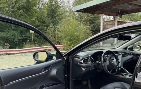 Toyota Camry, 2018 год, 2 470 000 рублей, 5 фотография