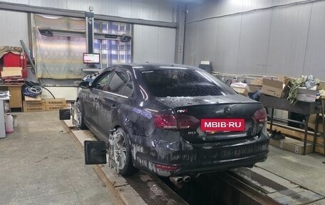 Volkswagen Jetta VI, 2014 год, 1 300 000 рублей, 2 фотография