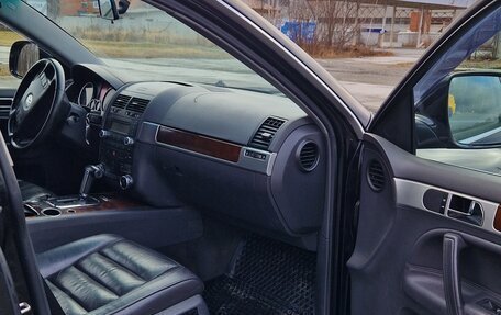 Volkswagen Touareg III, 2009 год, 1 050 000 рублей, 20 фотография