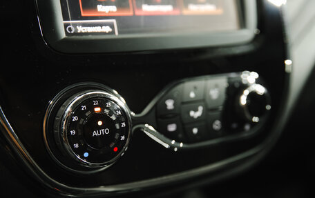 Renault Kaptur I рестайлинг, 2017 год, 1 700 000 рублей, 21 фотография