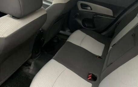 Chevrolet Cruze II, 2013 год, 800 000 рублей, 4 фотография