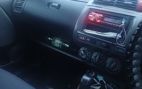 Honda Fit III, 2001 год, 340 000 рублей, 15 фотография