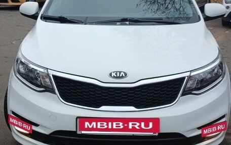 KIA Rio III рестайлинг, 2016 год, 870 000 рублей, 2 фотография