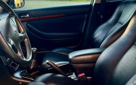 Toyota Avensis III рестайлинг, 2006 год, 900 000 рублей, 5 фотография